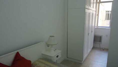 Quarto principal com armário duplex