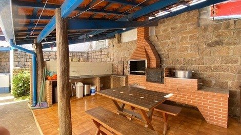 House for 20 people - air and WIFI - condominium - 30 meters from the beach - Ubatuba