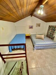 "Viva o Sonho: Residência Luxuosa no Condomínio Morada da Praia"