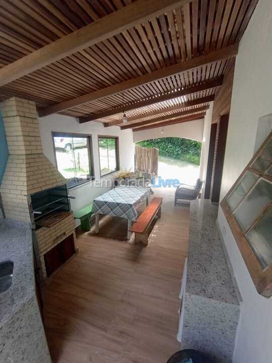 House for vacation rental in Ubatuba (Praia da Fortaleza)