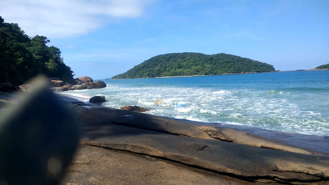 Casa para aluguel de temporada em Ubatuba (Praia Prumirim)