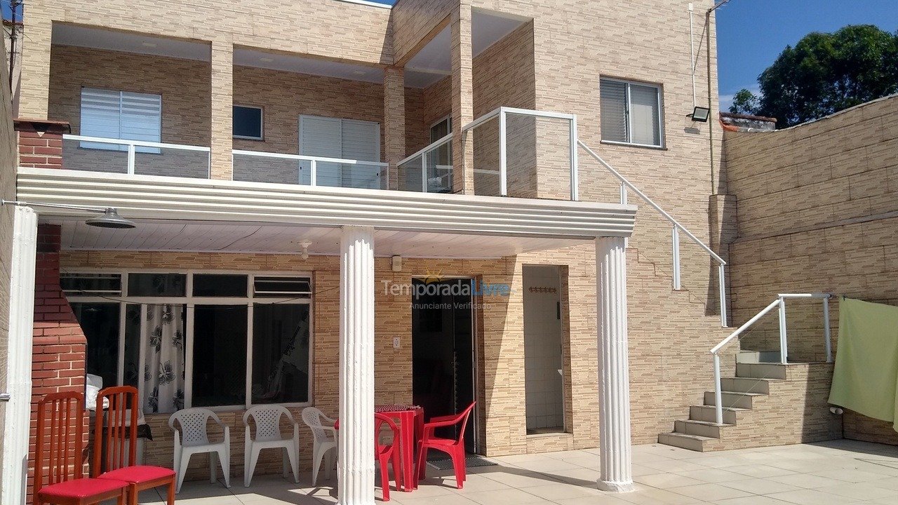 Casa para aluguel de temporada em Peruíbe (Vila Romar)