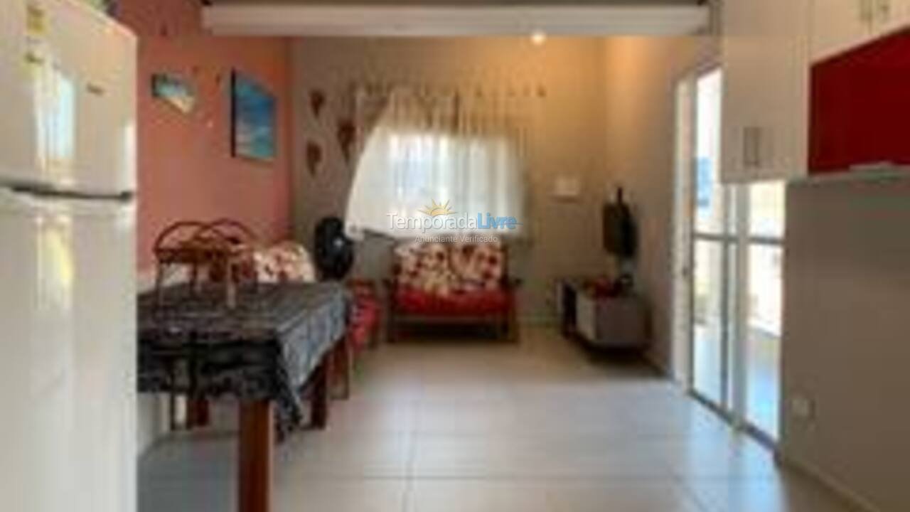 Casa para alquiler de vacaciones em Peruíbe (Vila Romar)