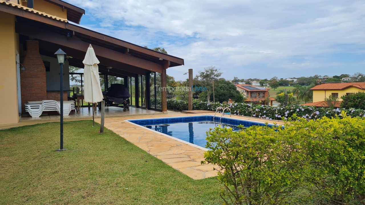 Casa para alquiler de vacaciones em Paranapanema (Riviera de Santa Cristina Xiii)