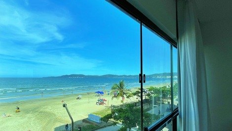 Vista espectacular !!! Alquiler de temporada apartamento en Meia Praia