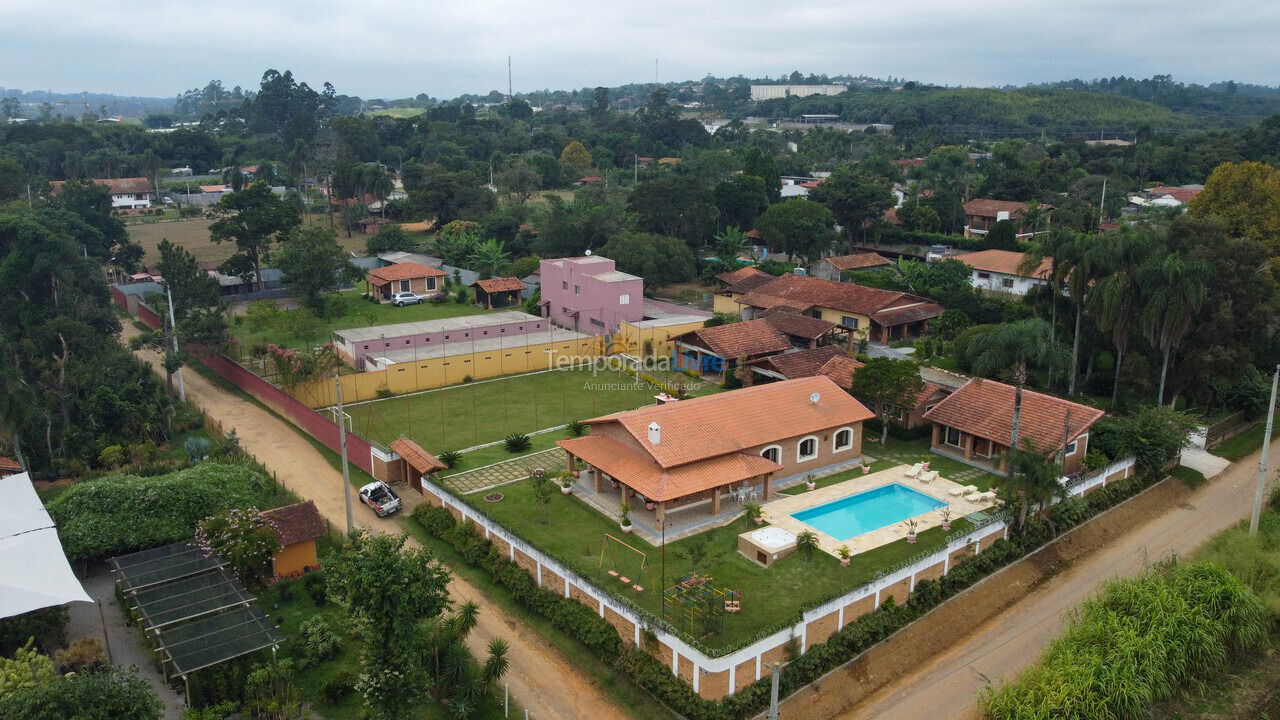 Granja para alquiler de vacaciones em Ibiúna (Votorantim)