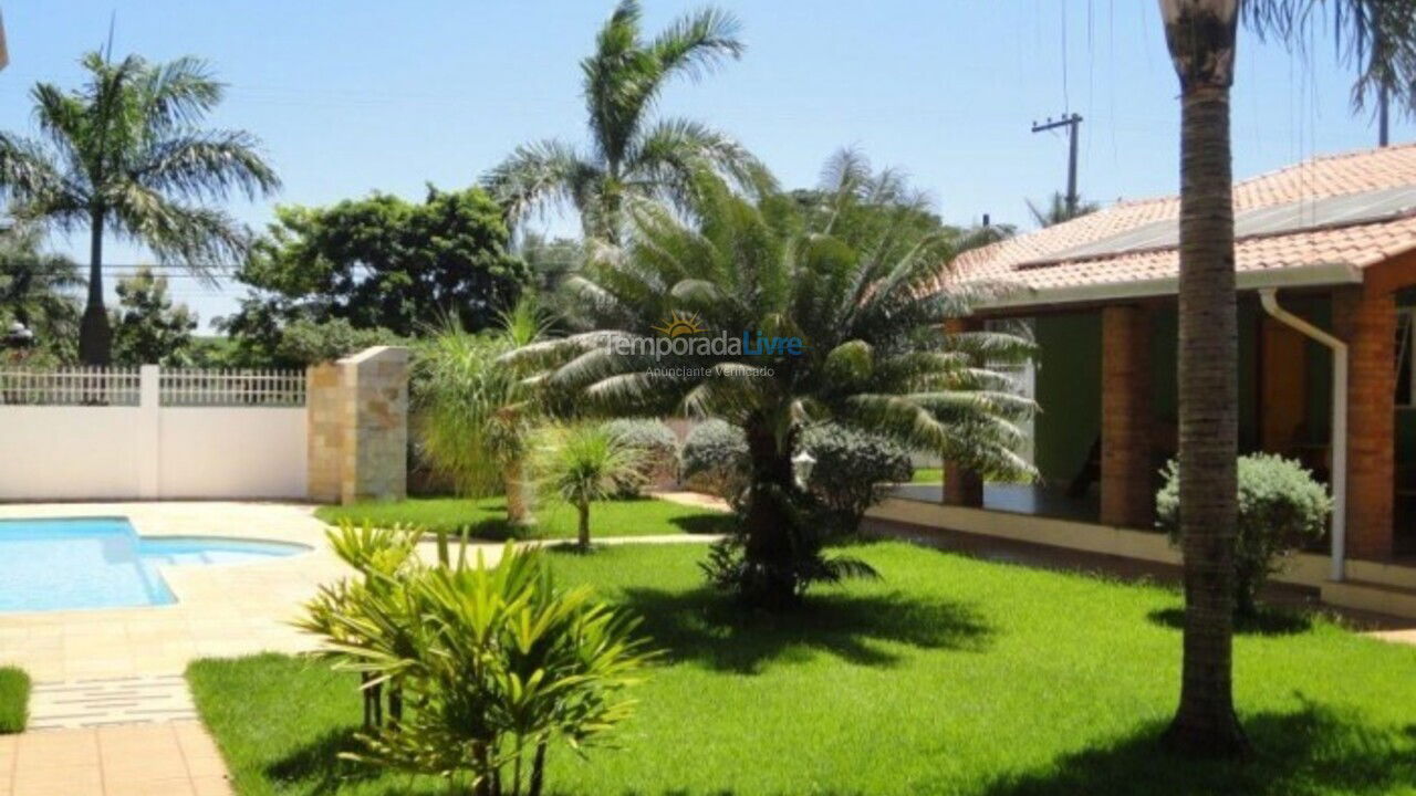 Granja para alquiler de vacaciones em Holambra (Bairro)