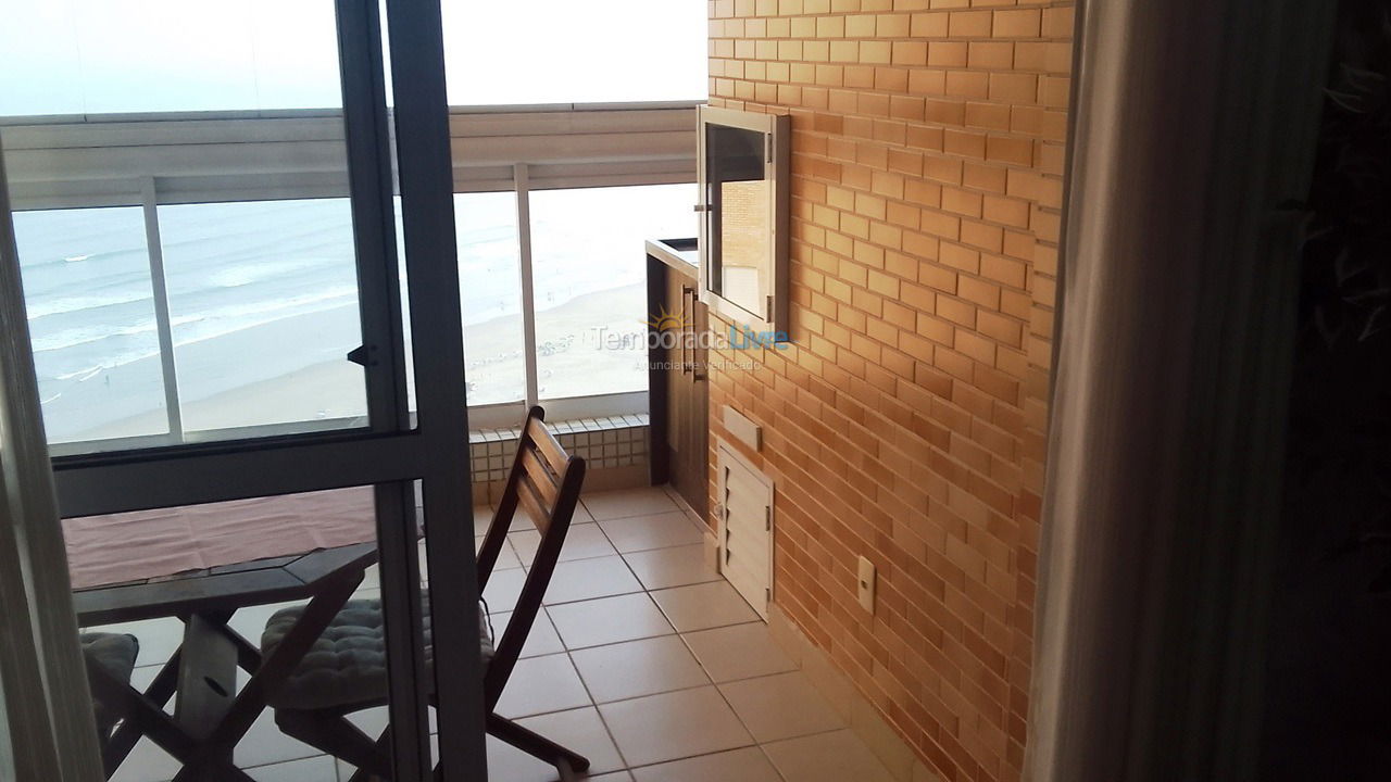 Apartamento para aluguel de temporada em Praia Grande (Guilhermina)