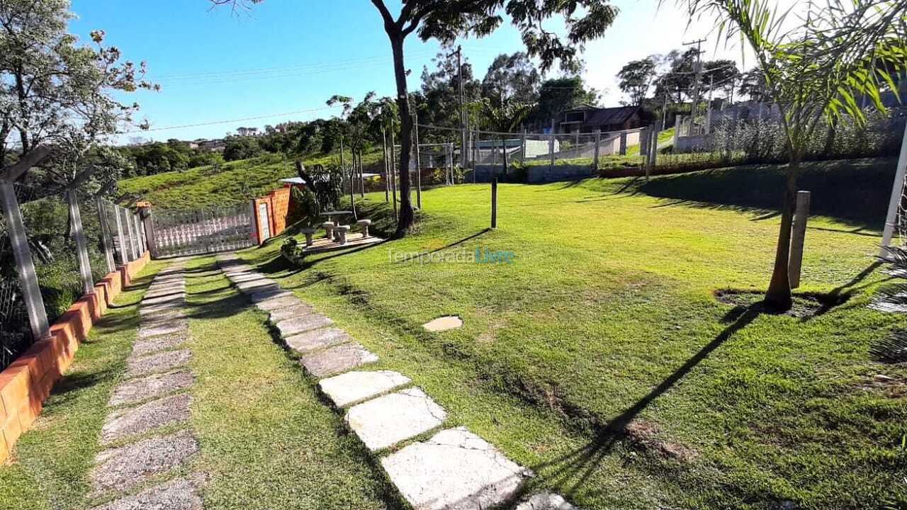 Granja para alquiler de vacaciones em Mairinque (Sinindu)