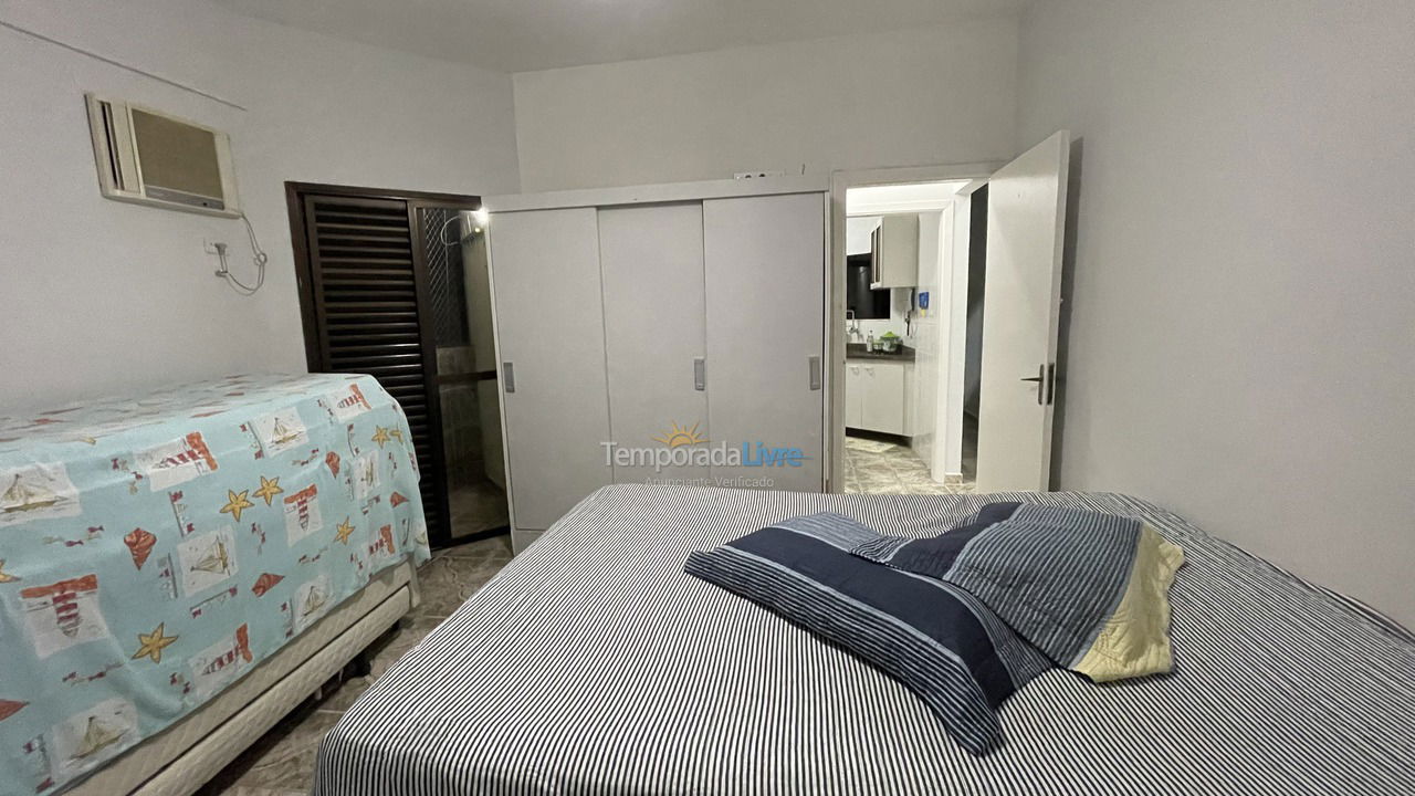 Apartamento para aluguel de temporada em Guarujá (Enseada)