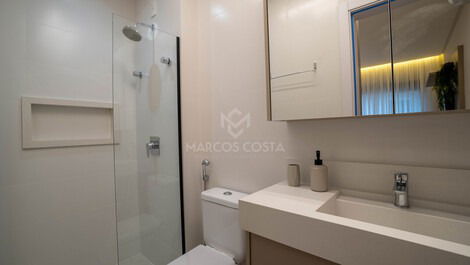 Apartamento no centro de Bombinhas, com vista mar