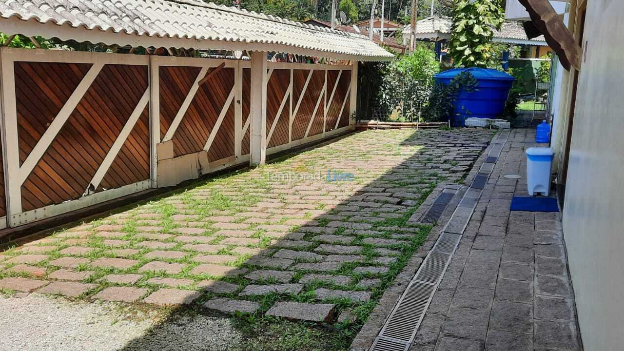 Casa para alquiler de vacaciones em Ubatuba (Praia da Fortaleza)