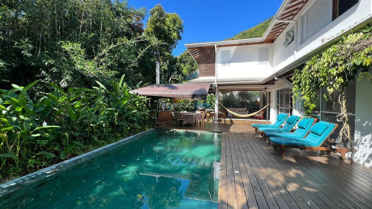 Casa para alquiler de vacaciones em São Sebastião (Praia da Baleia)