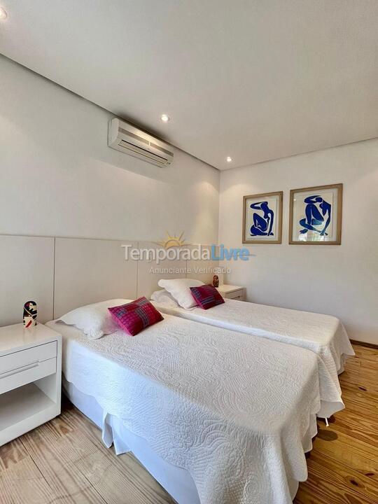 House for vacation rental in São Sebastião (Praia da Baleia)