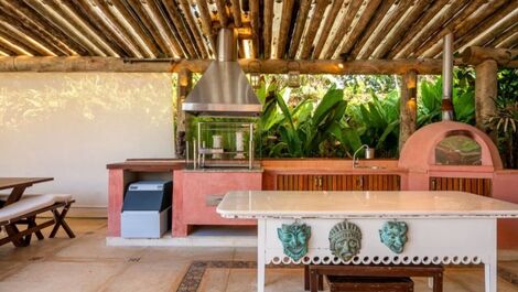 House on the sand at Barra do Una Beach