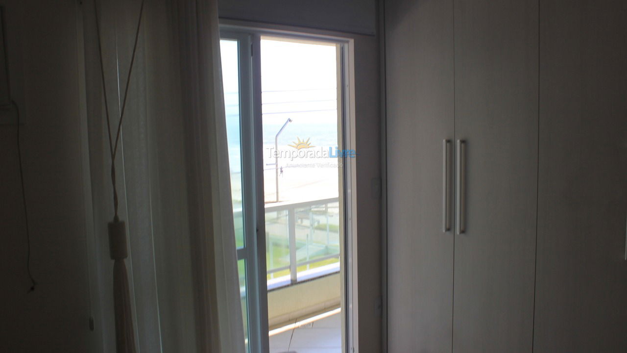 Apartment for vacation rental in Itapema (Meia Praia)