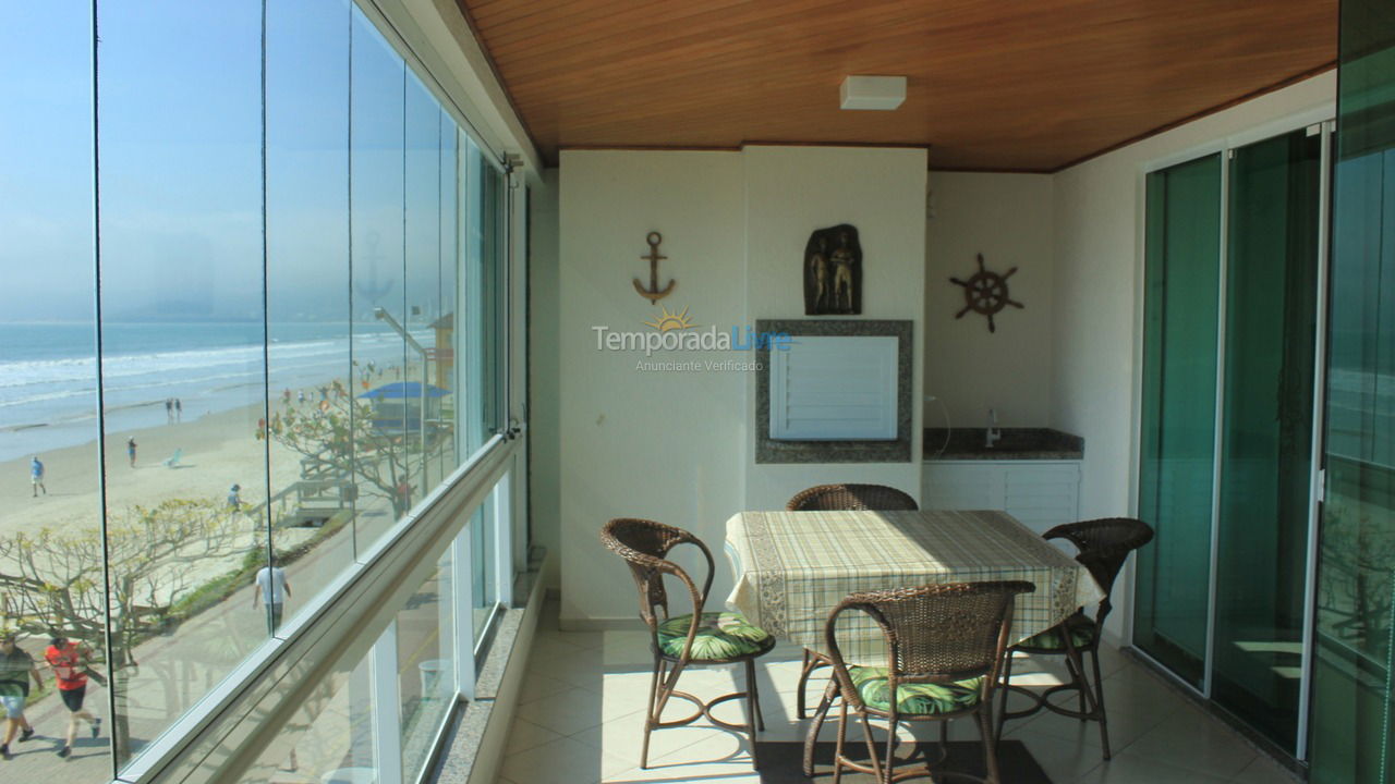 Apartment for vacation rental in Itapema (Meia Praia)