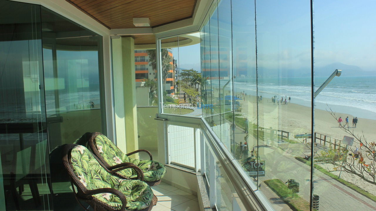 Apartment for vacation rental in Itapema (Meia Praia)