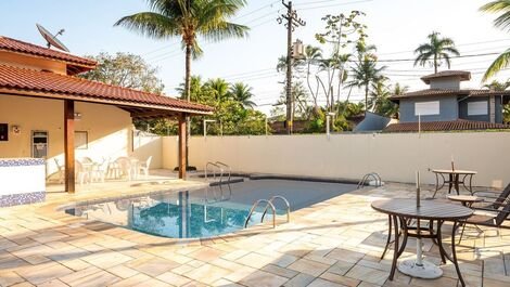 4 bedrooms, private barbecue, shared pool