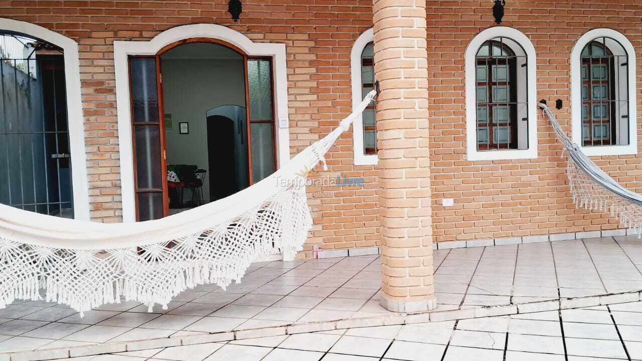 House for vacation rental in Caraguatatuba (Centro)