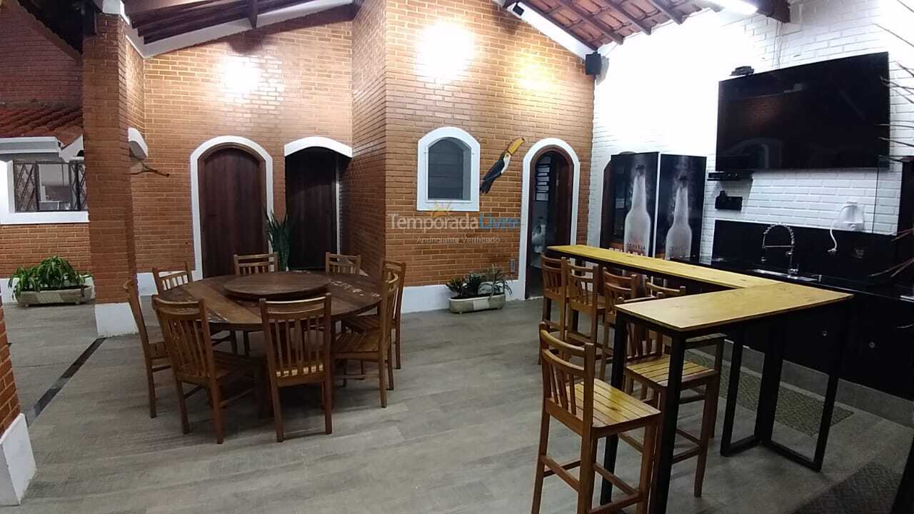 Casa para alquiler de vacaciones em Indaiatuba (Colinas do Mosteiro de Itaici)