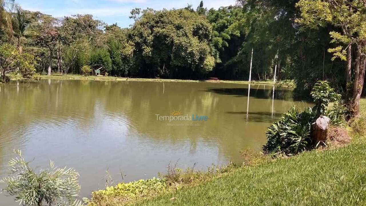 Granja para alquiler de vacaciones em Atibaia (Laranjal)