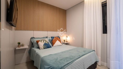 Apartamento com 2 suítes na praia de Canto Grande