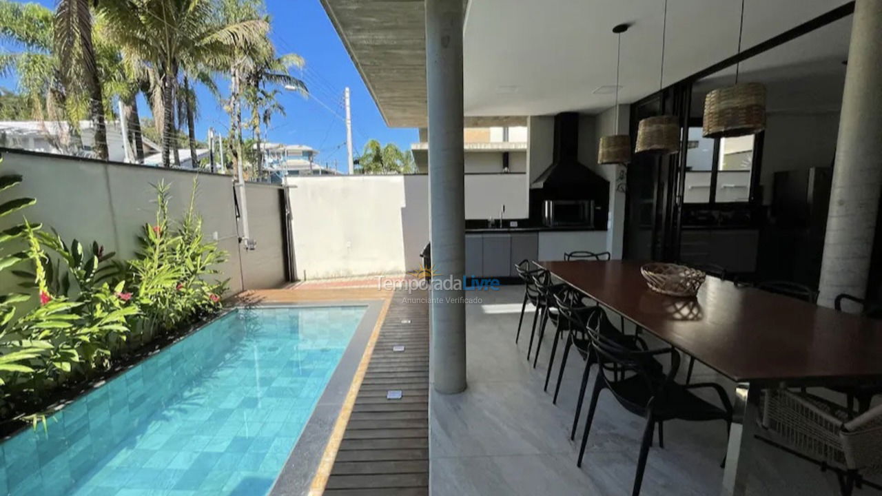 Casa para alquiler de vacaciones em São Sebastião (Juquehy)