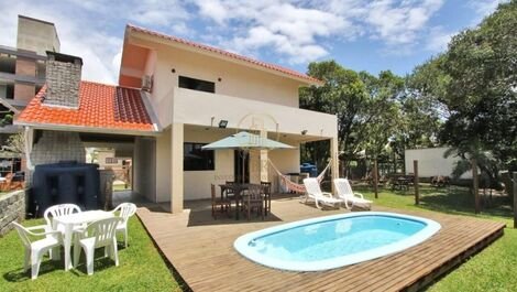 House with Pool 3 Bedrooms Praia Mariscal-Bombinhas-SC