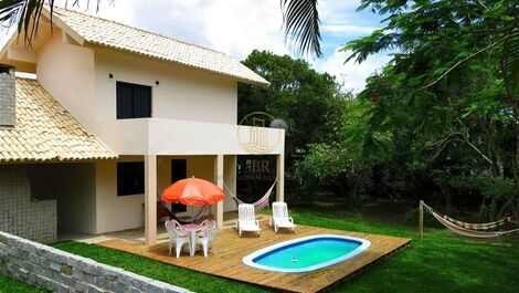 Casa com Piscina 3 Dormitórios Praia Mariscal-Bombinhas-SC