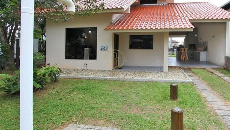 House with Pool 3 Bedrooms Praia Mariscal-Bombinhas-SC