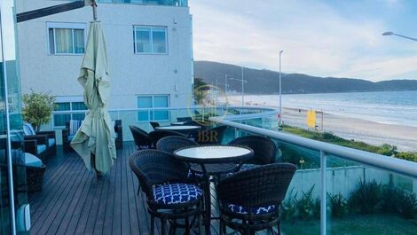 Seasonal apartment 3 suites, sea front, on Bombas beach -...