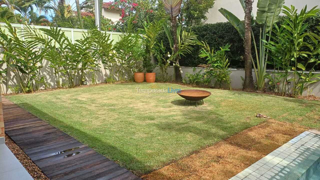 House for vacation rental in São Sebastião (Praia da Baleia)