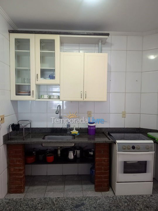 Apartamento para aluguel de temporada em Praia Grande (Guilhermina)