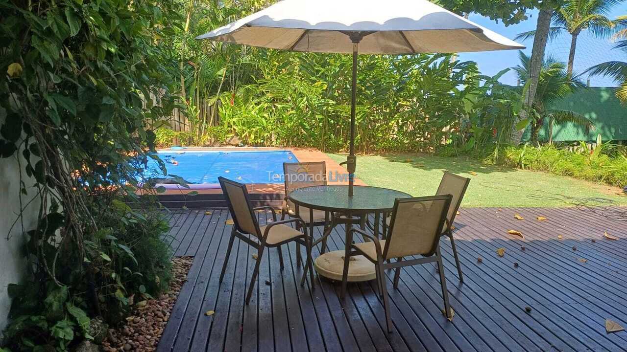 Casa para alquiler de vacaciones em São Sebastião (Praia da Baleia)