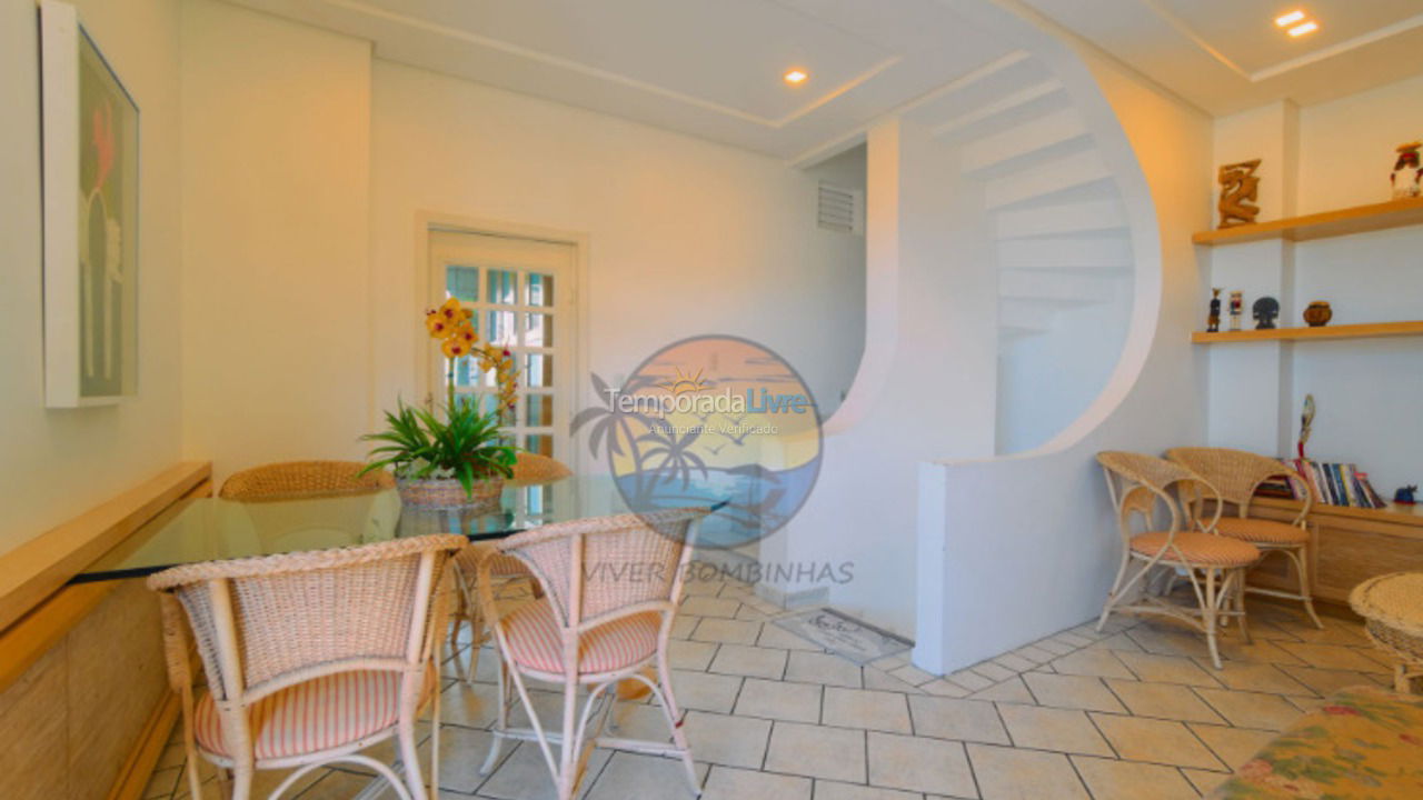 Apartment for vacation rental in Bombinhas (Praia de Bombas)