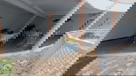 Apartamento no Centro da praia com Piscina