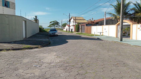 Casa en alquiler para temporada o fin de semana en Itanhaem SP cerca de la playa