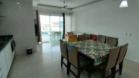 APARTMENT IN THE CENTER OF BOMBINHAS WITH SEA VIEWS - ON AVENIDA DA PRAIA