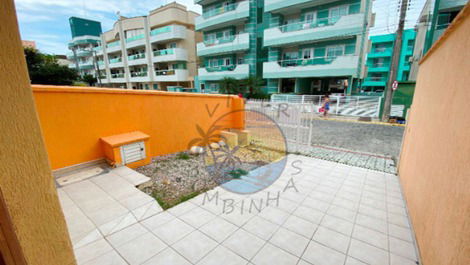 TOWNHOUSE IN THE CENTER OF BOMBINHAS CLOSE TO THE BEACH AND GENERAL SHOPPING