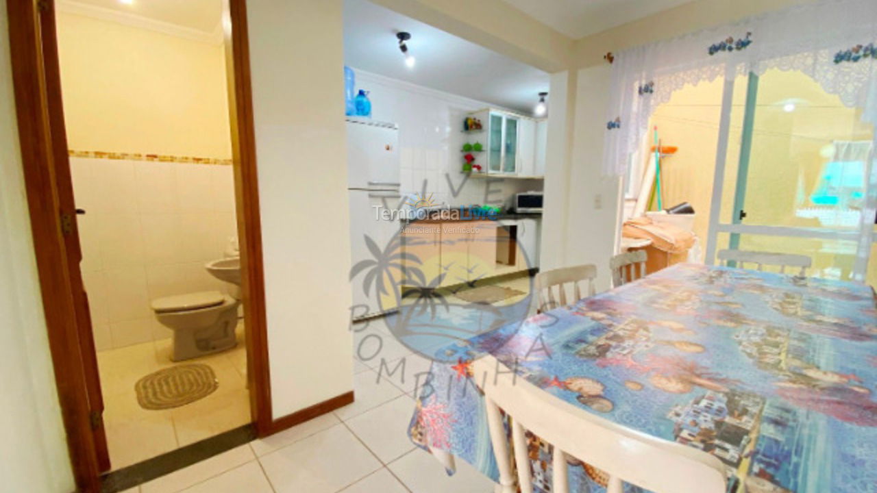 Apartment for vacation rental in Bombinhas (Praia de Bombinhas)