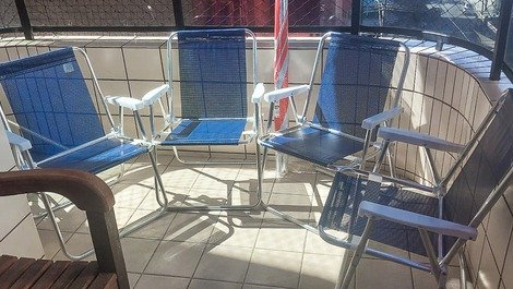 Cadeiras de praia e guarda-sol 