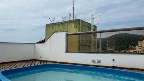 Triplex penthouse for up to 9 people in Guarujá with wi-fi and swimming pool
