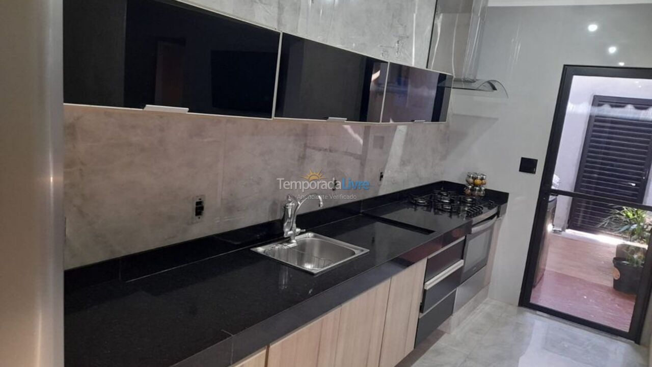 Casa para aluguel de temporada em Ribeirão Preto (Castelo Branco)