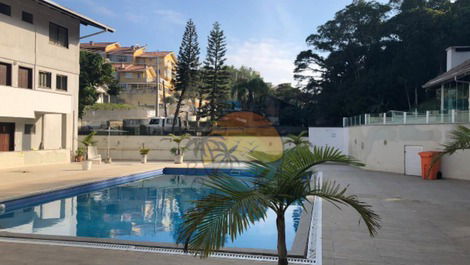 APARTMENT WITH POOL CENTER BOMBINHAS - 2 BEDROOMS