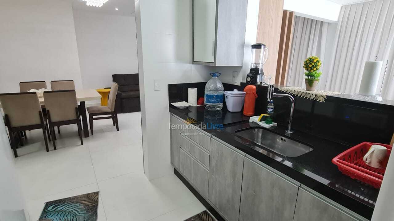 Apartamento para aluguel de temporada em Itapema (Meia Praia)