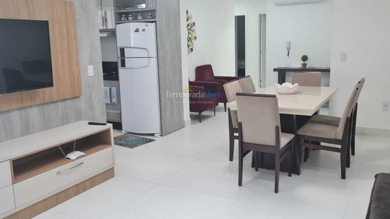 Apartamento para aluguel de temporada em Itapema (Meia Praia)