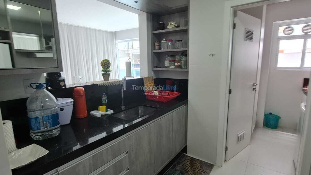 Apartamento para aluguel de temporada em Itapema (Meia Praia)