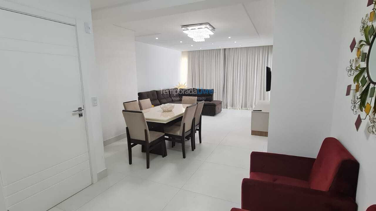 Apartamento para aluguel de temporada em Itapema (Meia Praia)