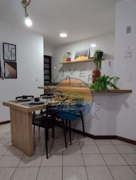 Apartamento para aluguel de temporada em Bombinhas (Praia de Bombas)